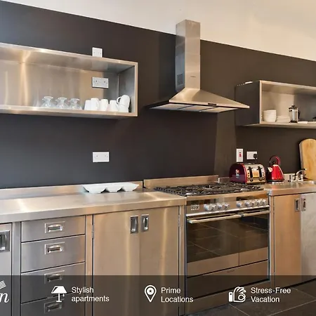Sweet - Spacious Grand Canal Apartment